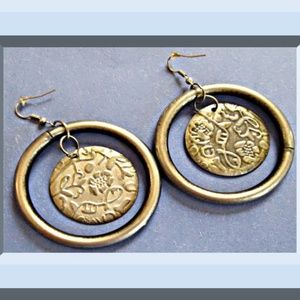 Gray Round Dangle Earrings With Flower Designs